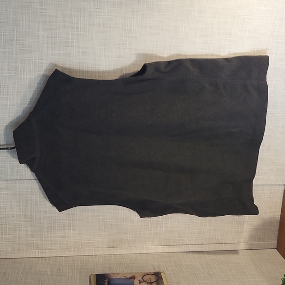 Men's Columbia Fleece Vest - Picture 3 of 3